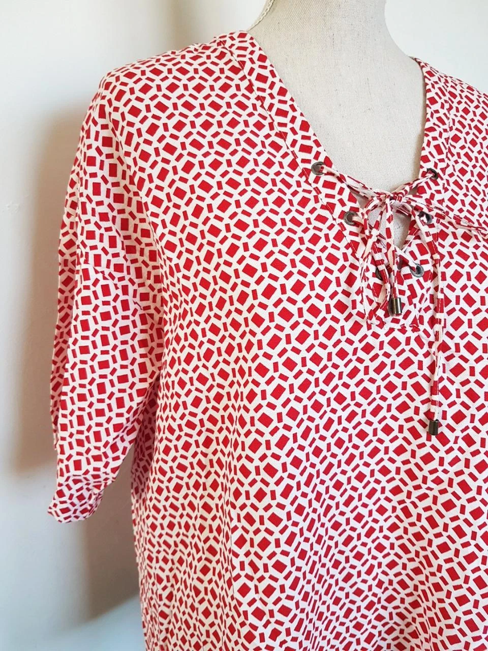 🌸Promod vloeiende geometrische rood en gebroken wit blouse – maat 42🌸 – photo 2
